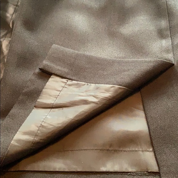 Suit - Picture 4 of 5